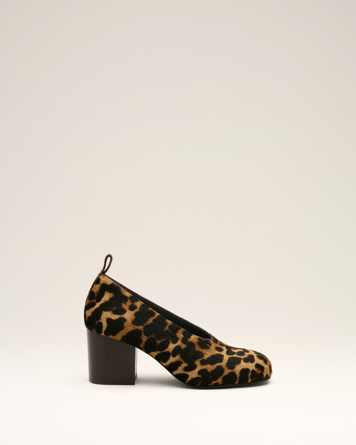 Décolleté in pelle di vitello stampata leopardata - 1