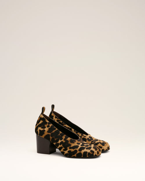 Décolleté in pelle di vitello stampata leopardata - Donna - 3 - AMI Paris - Ami Paris