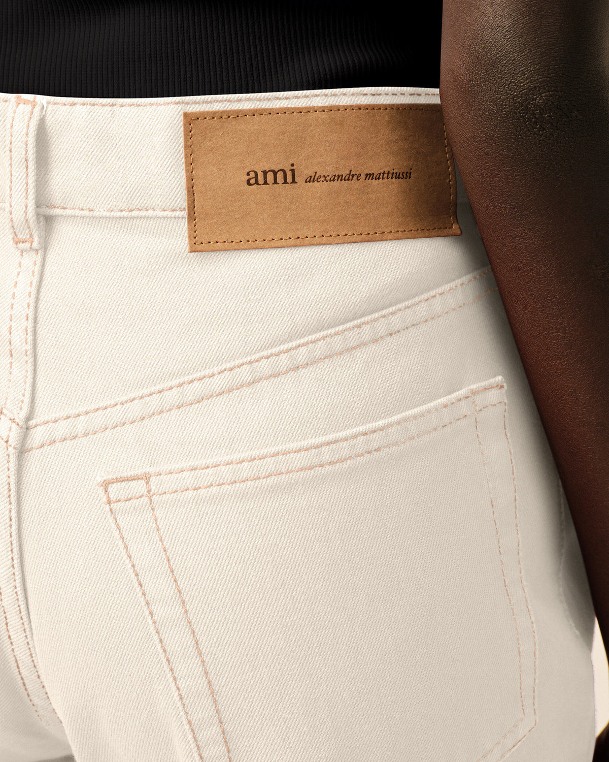 Jeans a taglio ampio in cotone bianco - 5