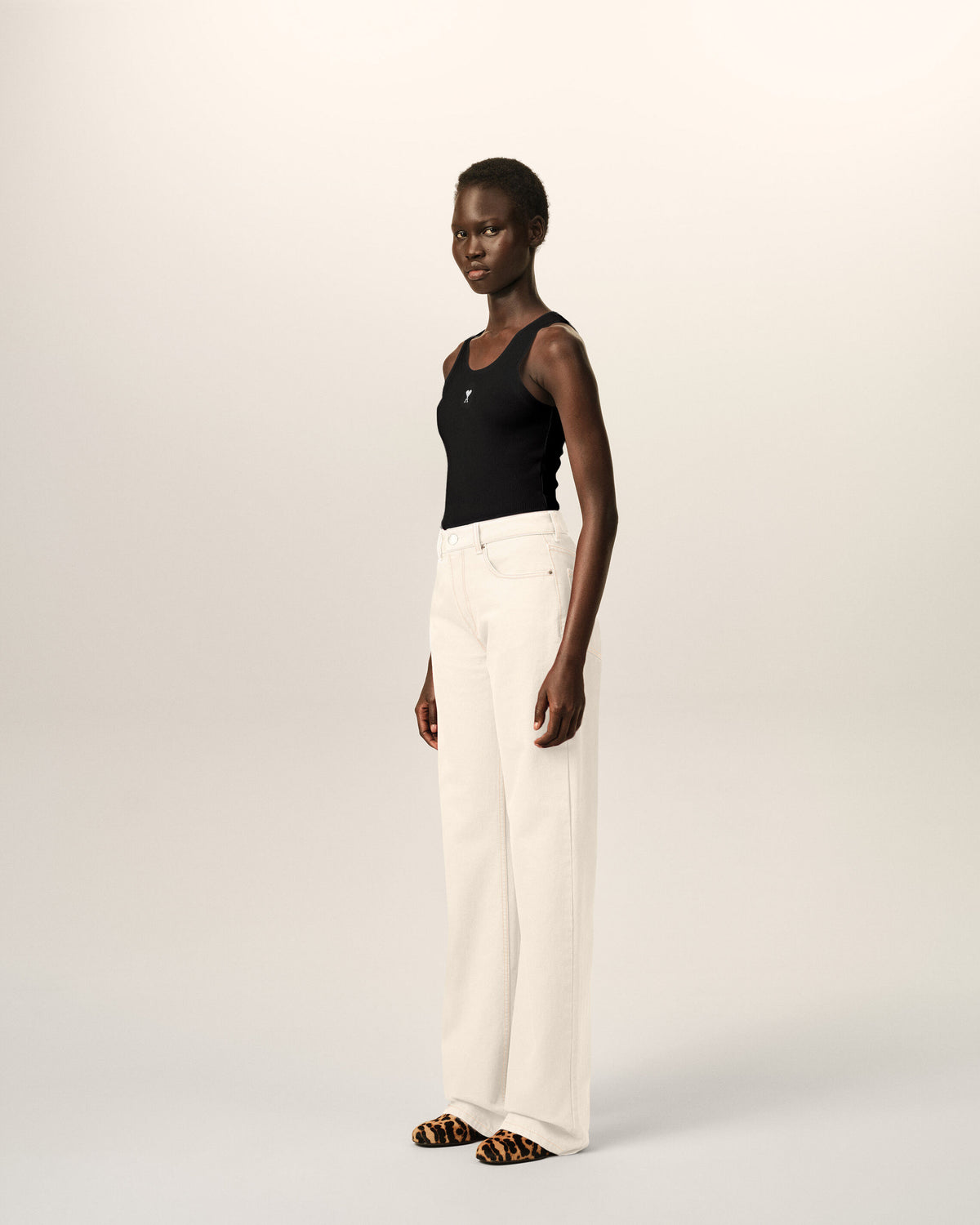 Jeans a taglio ampio in cotone bianco - 6