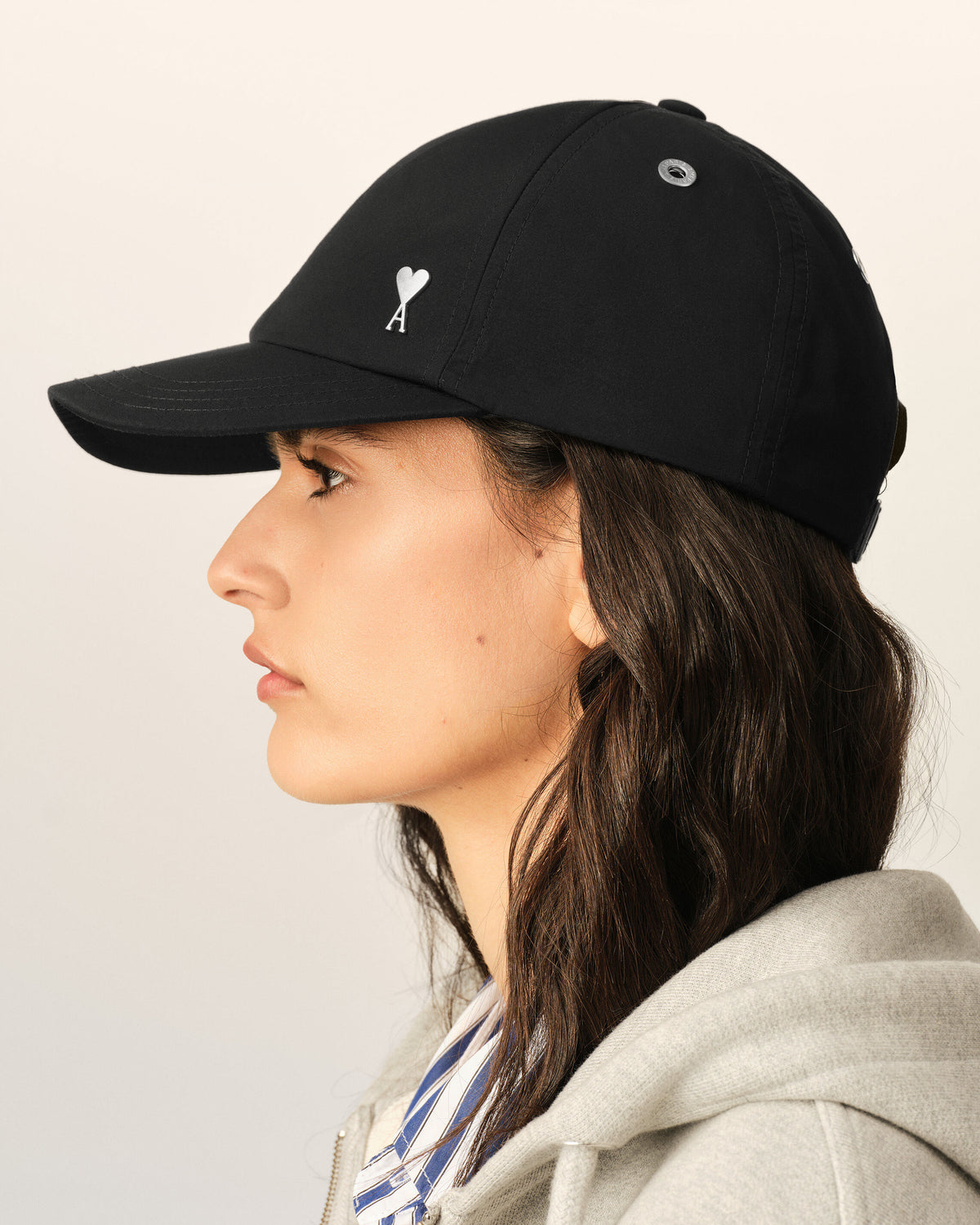 Ami de Coeur Cap aus schwarzem Nylon und Baumwolle mit Niete - 11