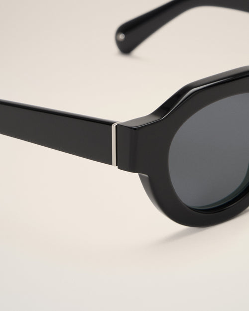Lunettes de soleil 75018 noires - Femme - 9 - AMI Paris - Ami Paris