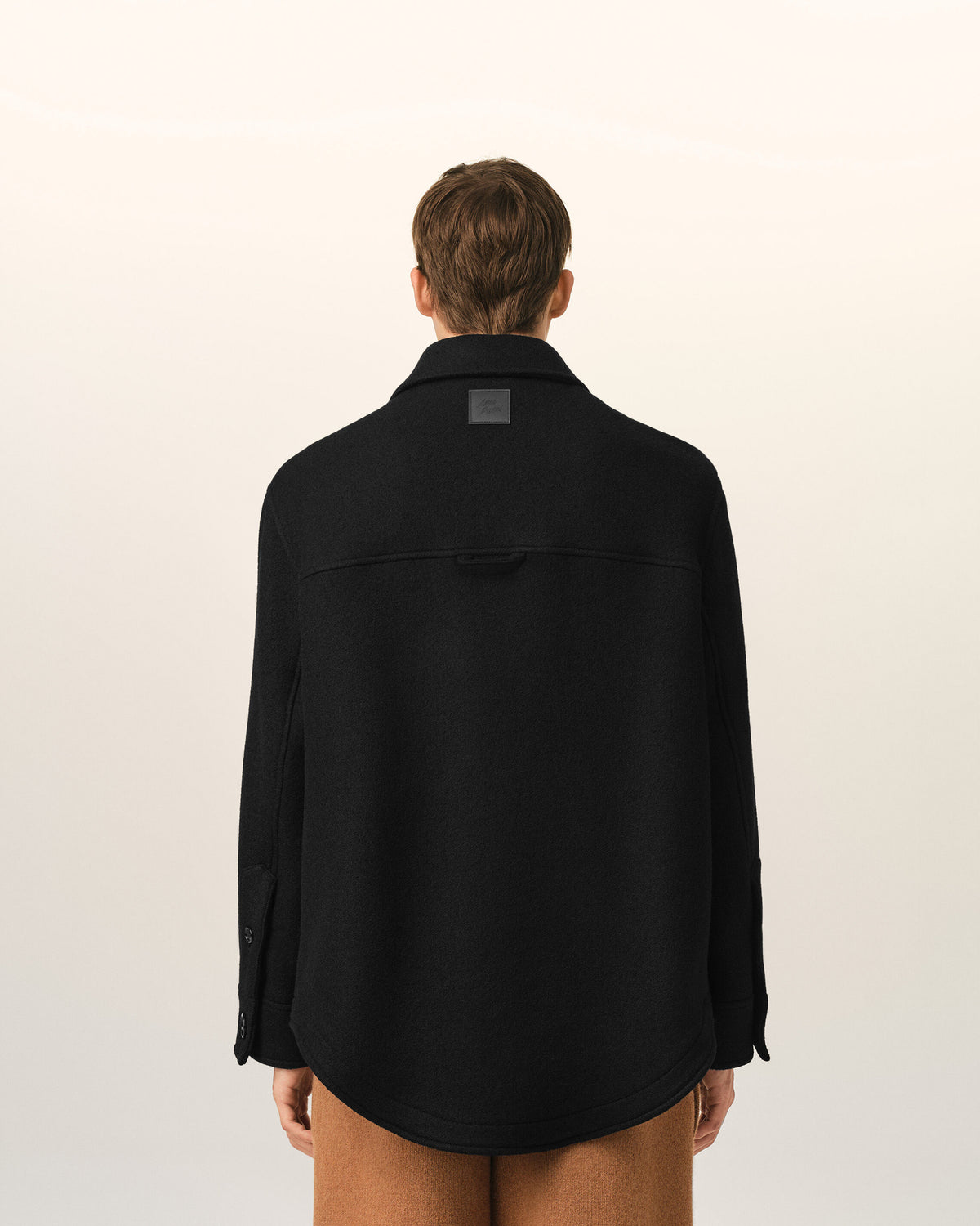Veste noire boutonnée en laine - 5