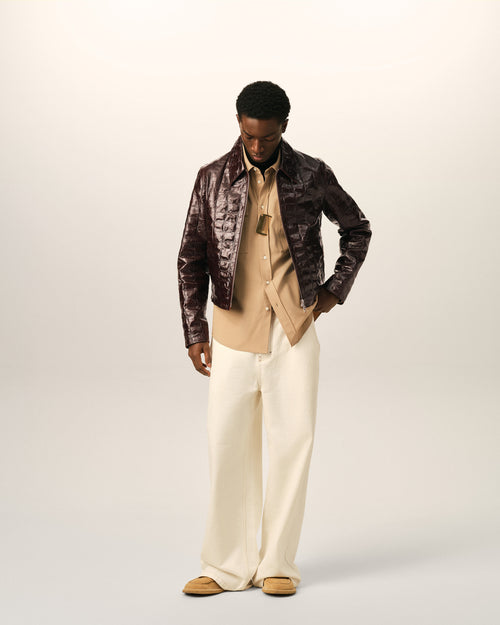 Giacca zippata in pelle di vitello bordeaux goffrato coccodrillo - Uomo - 2 - AMI Paris - Ami Paris