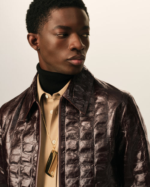 Giacca zippata in pelle di vitello bordeaux goffrato coccodrillo - Uomo - 4 - AMI Paris - Ami Paris