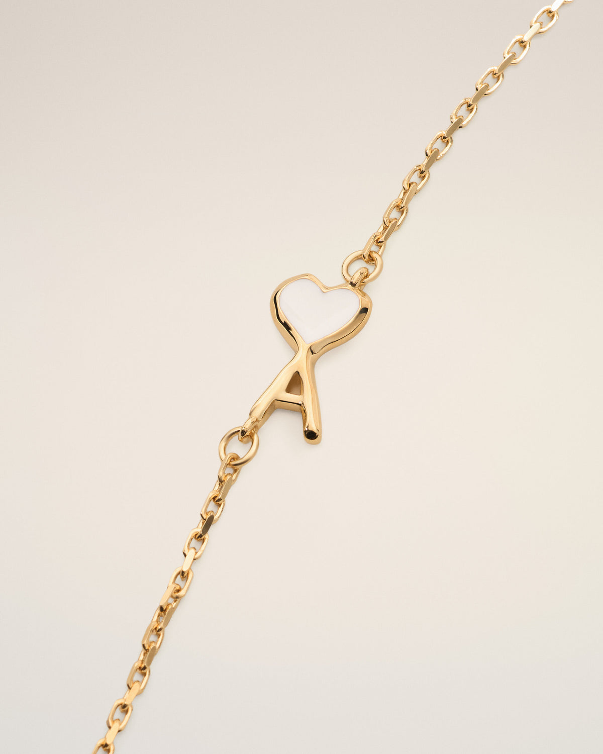 Gold brass necklace with hammered Ami de Coeur - 3