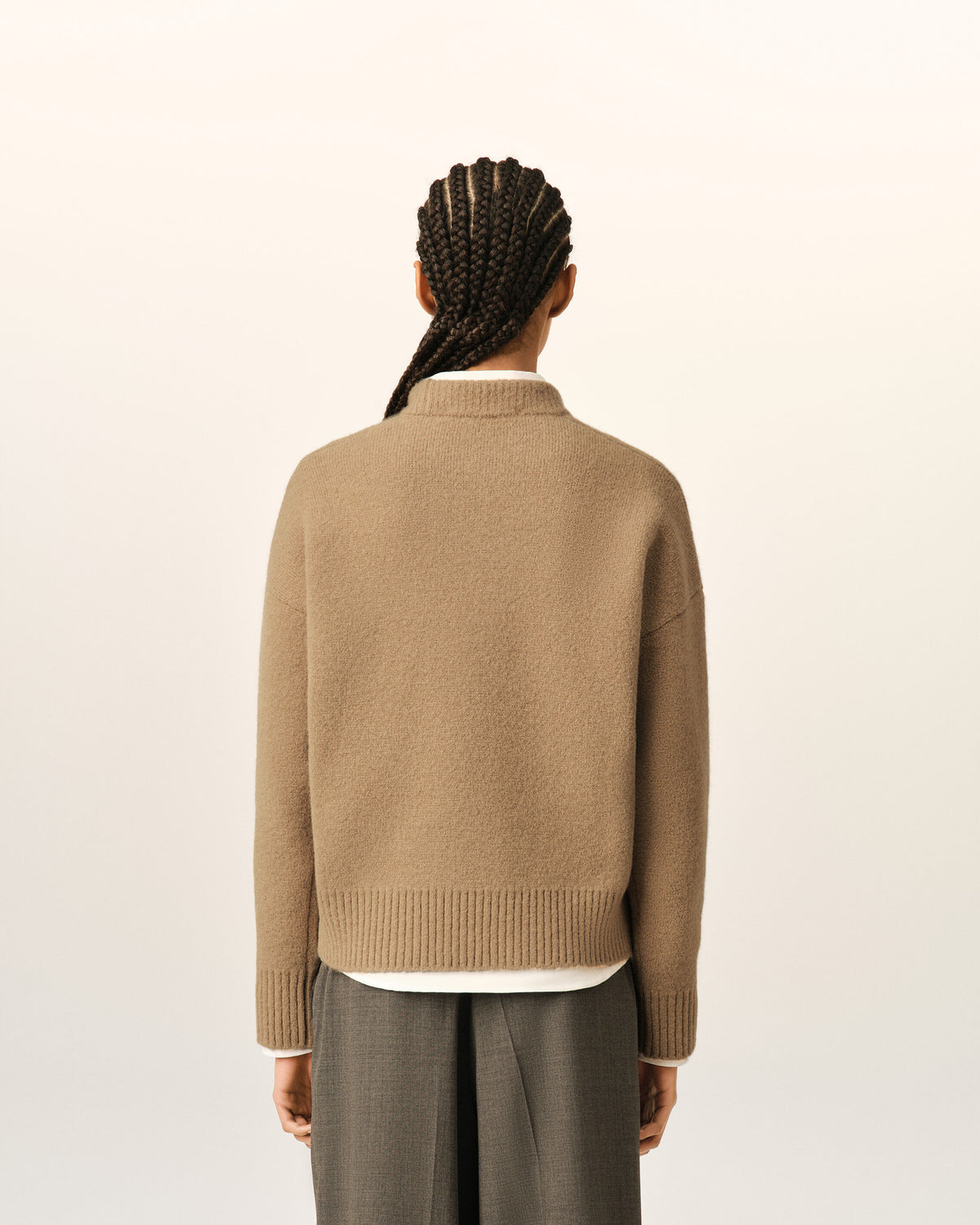 Beige crewneck alpaca sweater with Ami de Coeur - 11