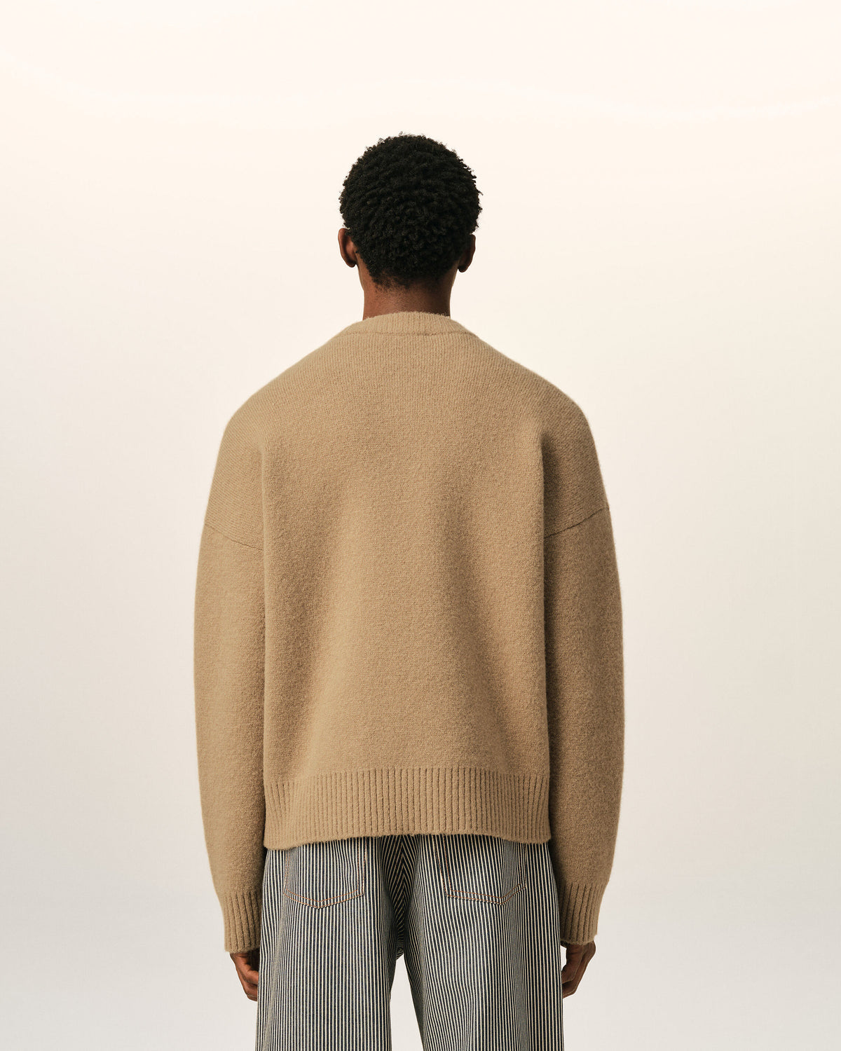 Beige crewneck alpaca sweater with Ami de Coeur - 5