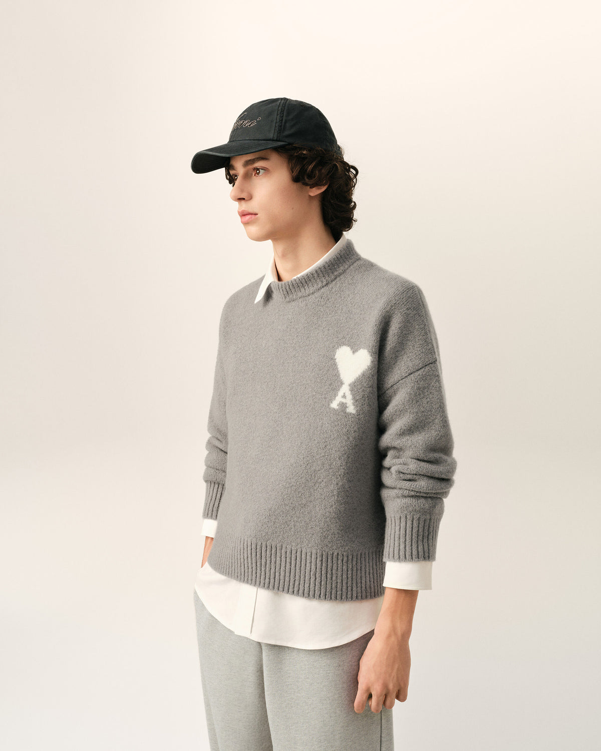 Grey crewneck alpaca sweater with Ami de Coeur - 2