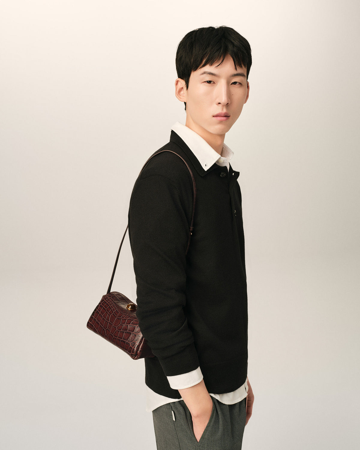미니 브라운 크로커다일 엠보싱 카우 레더 카루젤 백 - 2
