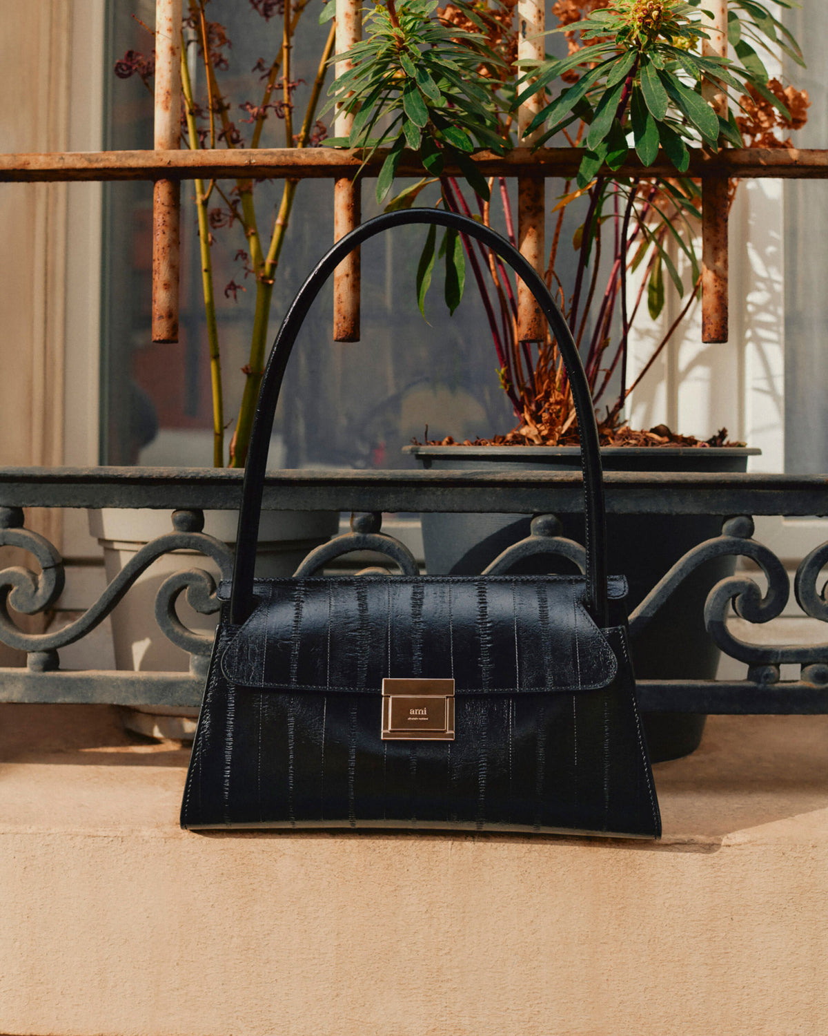 Small black cow leather Mimi bag - 7