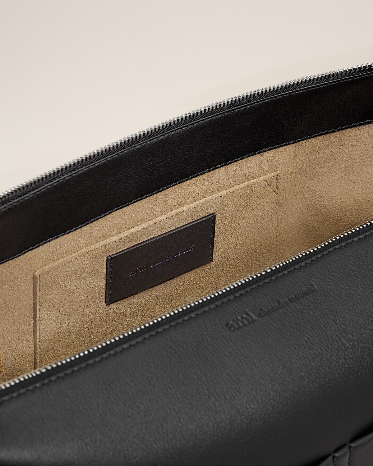 Carrousel Zipped Bag aus schwarzem Kalbsleder - 14