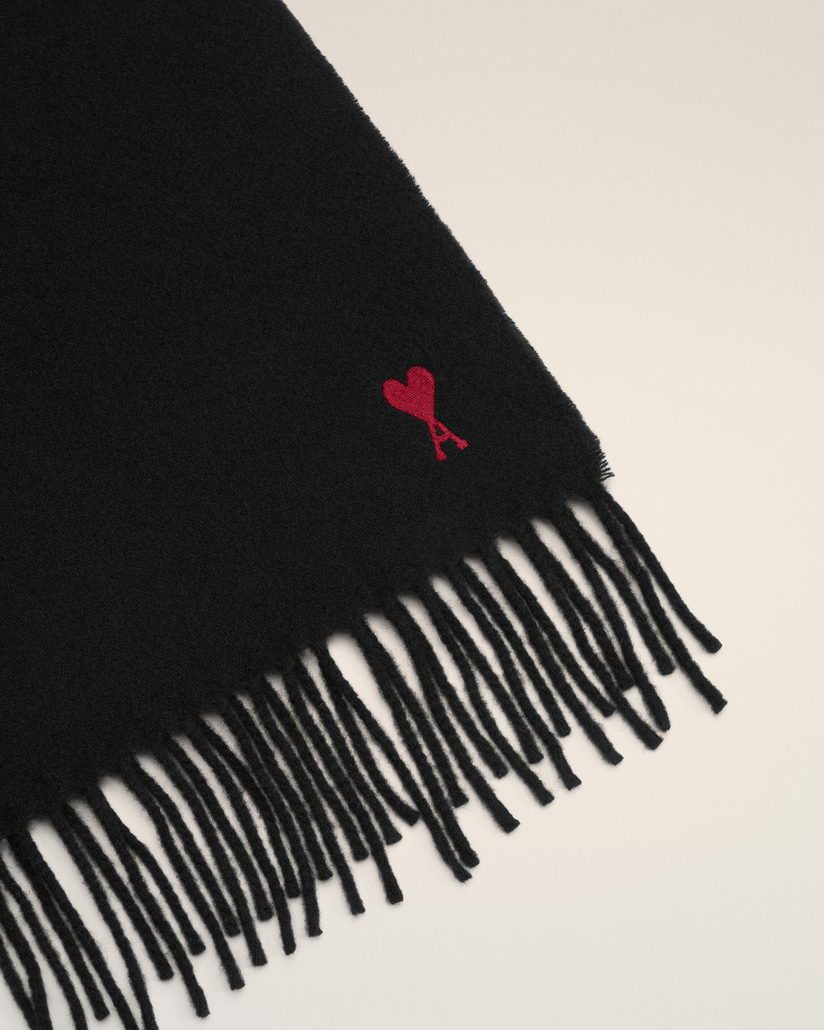 Black wool scarf with Ami de Coeur - 6