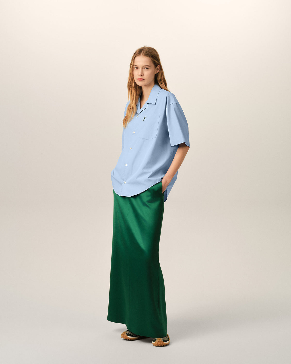 Blue boxy cotton short-sleeve shirt with Ami de Coeur tulip - 12