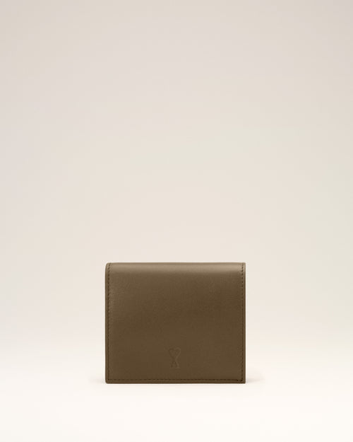 Portafoglio bifold Ami de Cœur in pelle di vitello marrone - Donna - 4 - AMI Paris - Ami Paris