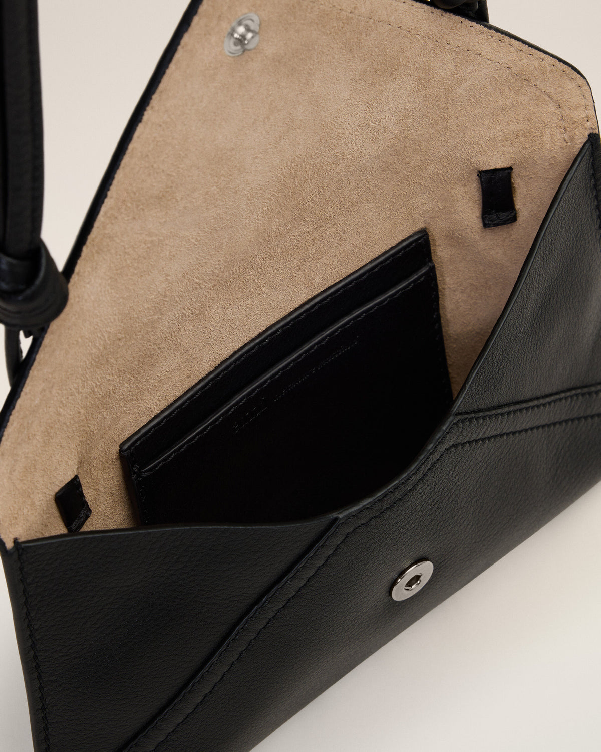 Etienne Envelope Phone Holder aus schwarzem Taurillon-Leder - 3