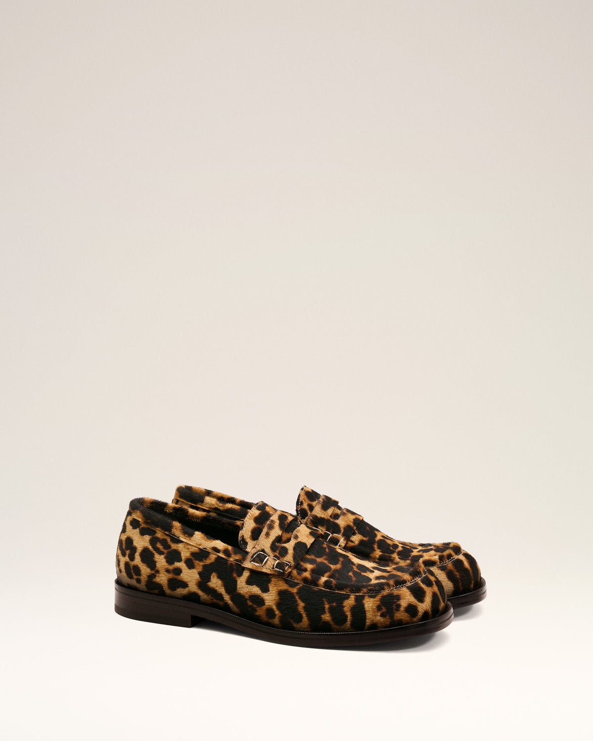 Mocassins noirs imprimés léopard en cuir de vachette - 8
