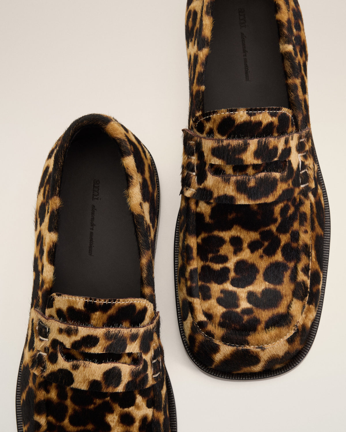 Mocassins noirs imprimés léopard en cuir de vachette - 5