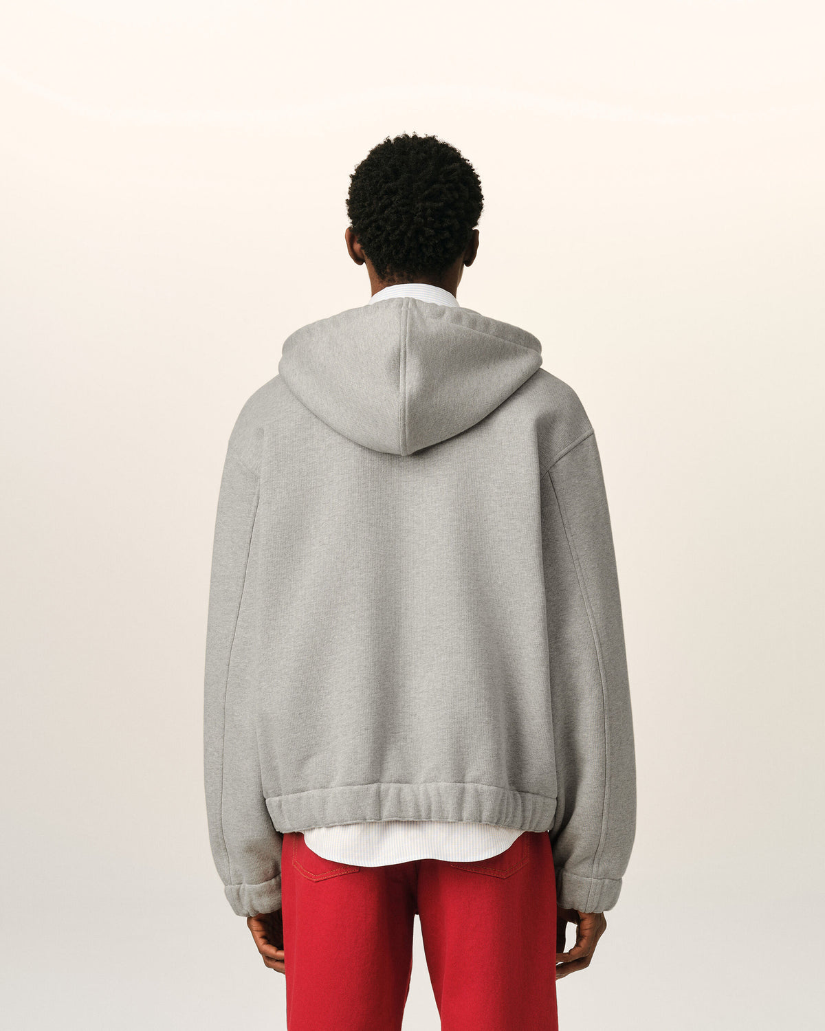 Grauer Hoodie aus Baumwolle mit Reißverschluss und Heritage Ami Paris Etikett - 5